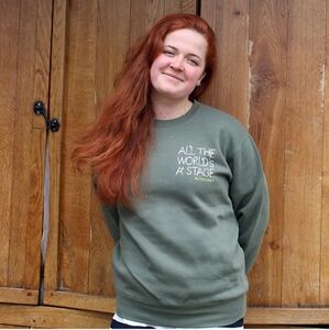 Shakespeare’s Globe "All The World’s A Stage" Green Unisex Sweatshirt Size M